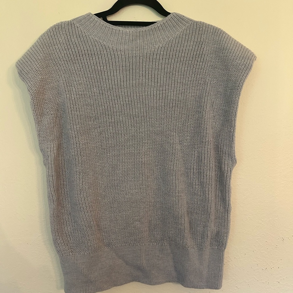 Aritzia Light Gray Sweater w/ shoulder pads